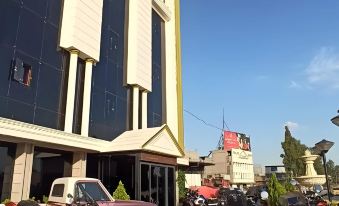 Modern palace Hotel 1