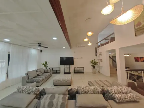 Taman Duta KL Deluxe Villa by uBook