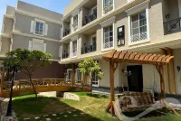 Kease Hittin B-5 Royal Touch XZ63 Hotels in 