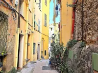 The Golden Palm in Menton up to 4 guests マントンのホテル