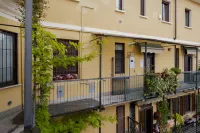 Top Clean Charming Apartment on the Darsena Navigli - Condos