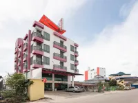 Sg Rengit City Resort 3 Hotels near Chalet D'Punggai