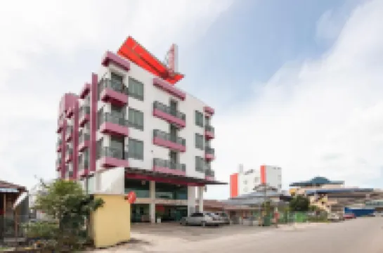 Sg Rengit City Resort 3 Hotels near Chalet D'Punggai