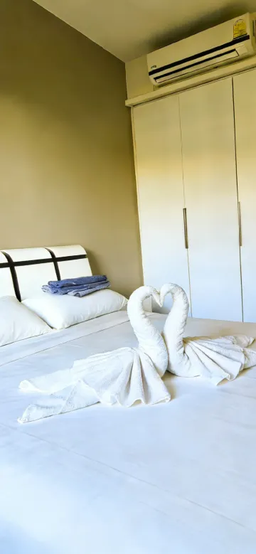 ห้องสแตนดาร์ดเตียงควีนไซส์ (Pool View)