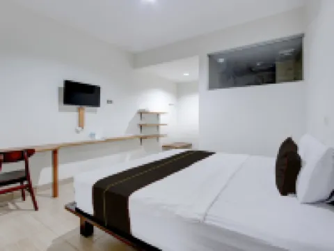 Townhouse Oak near The Park Mall Solo formerly D’Nawasena Guest House Hotels in Grogol