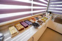 elea premium stay - breakfast