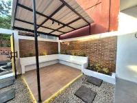 Yustien Homestay Bangunjiwo 4 Beds - Entire House