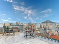 Top-Floor Apartment in the Heart of Monastiraki - マウンテンビュー