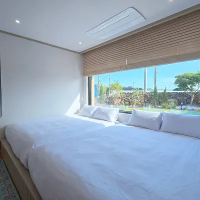 Private Entire House Stay/ 3 Independent Bedrooms Hotels near Myeongwoldae