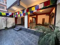 Avalokiteśvara Āvāsa Hotels near Boudhha