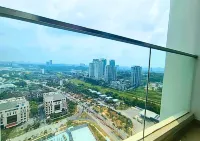 #CS10, Beauty Cybersquare Ensuite with Skyline View - Parkering