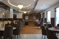 Joshi Farm Hotel & Resort - موقف سيارات