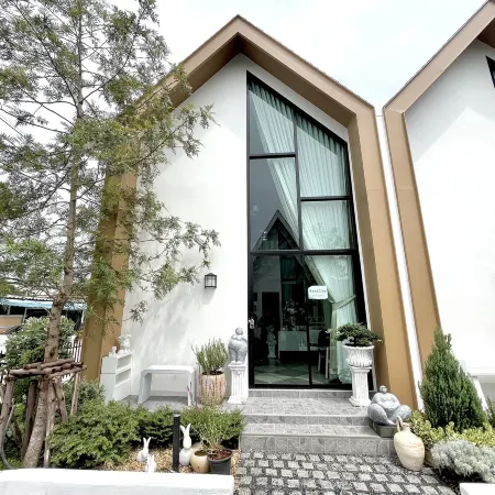 The White Haus @bangsrimueang (Vanilla house)