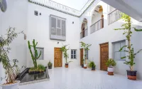 Riad 48 et Spa Hôtels à : 