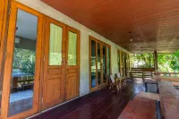 lion resort&cafe Hotel di Ban Pong
