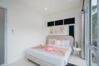 White Chocolate Pool Villa