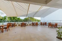 YU Resort Hotels in Мсамбуэни