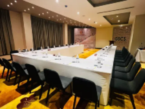 Earl's Regent Negombo Hotels in Negombo