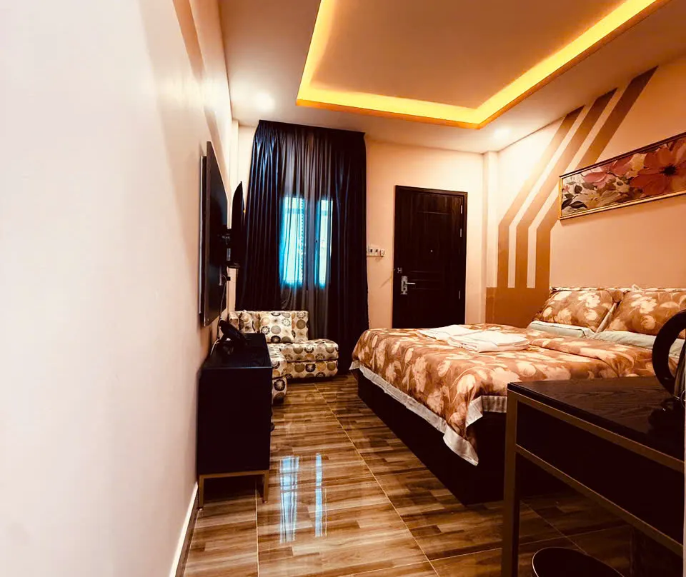 Lysa Hotel - Tan Uyen