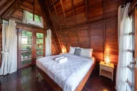 Medukuh Point Hill Sidemen - Lodges