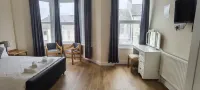 comfy 2 bedroom Apt in central area New Refurbishment Hotels in Newton and Noss