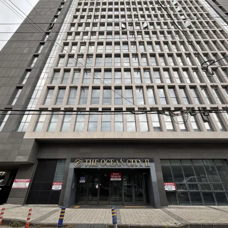 The Hyde City Отели рядом с достопримечательностью «Библиотека Халла»
