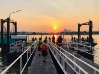 The Bird Nest Homestay& Coffee Shop Hotels in Phra Pradaeng