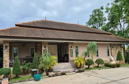 Dhammachart Riverview Resort Отели в г. Mueang Samut Songkhram