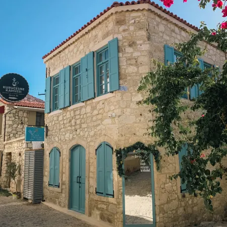 CASA ALEGRE ALACATI