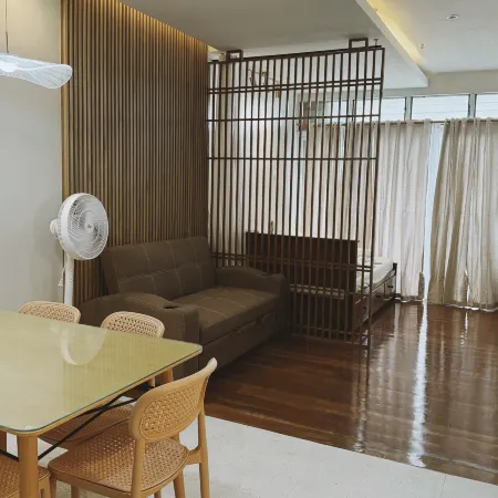 Queensland Manor Condominium Deluxe Suite