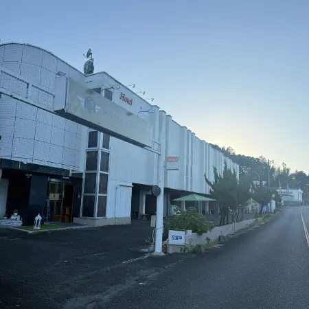 EBENEZER HOTEL