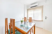 Spain Breaks - 2 bed family apartment Benalmádena with pool, Airco, WiFi - Homestays