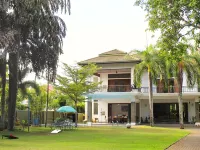 Tropical Terrace Negombo Hotels near Negombo Lagoon