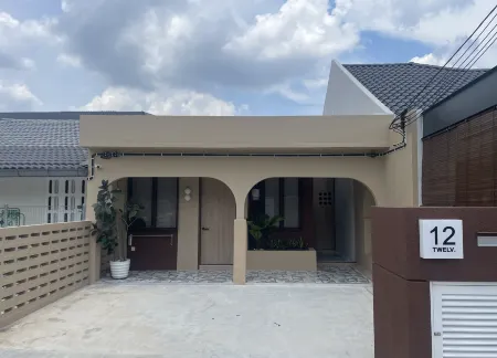 TWELV.Paramount Отели рядом с достопримечательностью «ЮНИТАР»