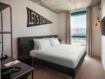 더 소셜 허브 로마 예루살렘의 성십자가 성당 주변 호텔