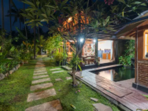 Tahlia's Villa Hotels in Tanjung