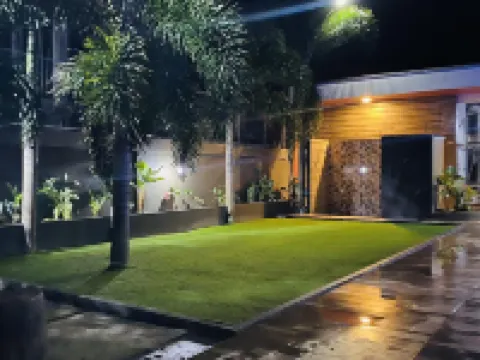 Momshie's Apartelle and Restaurant Hotels in Caba