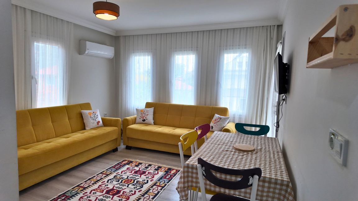 İnlice Apart House
