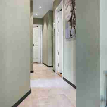 Elegant Urban Apartment Others