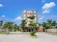 Townhouse Oak near The Park Mall Solo formerly D’Nawasena Guest House Hotels in Grogol