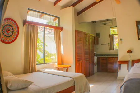 Hotel Colinas del Sol