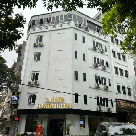 Grand Hanoi Hotel Long Bien Отели рядом с достопримечательностью «Гиалам»