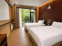 Silk Road Sunshine Hotel Hotels near Almaty Tower