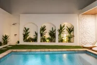 Anuraga villa & rooftop bar - فلل