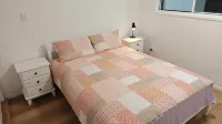 Modern Holland Park Unit with Easy City Access - جديد