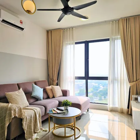 Clio 2 Modern 3BR | Near IOI Mall Putrajaya, MAEPS & Hospitals Serdang