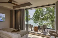 Velto Serene Hotel - parking