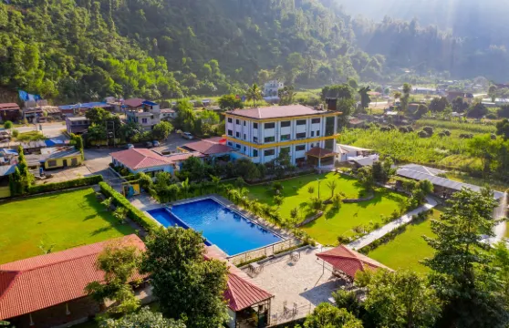 悉達多河畔度假村