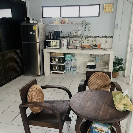 Grandma’s house Ayutthaya Отели рядом с достопримечательностью «Аютайя»