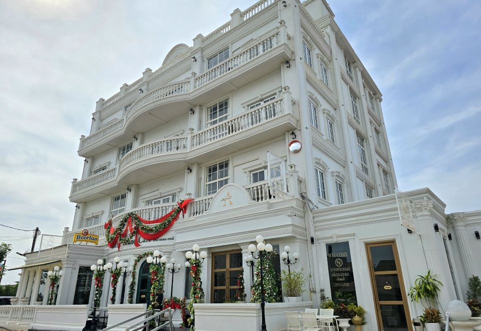 3. 알리 그랜드 호..